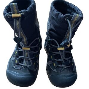 Keen Black and Gray Winter Boots